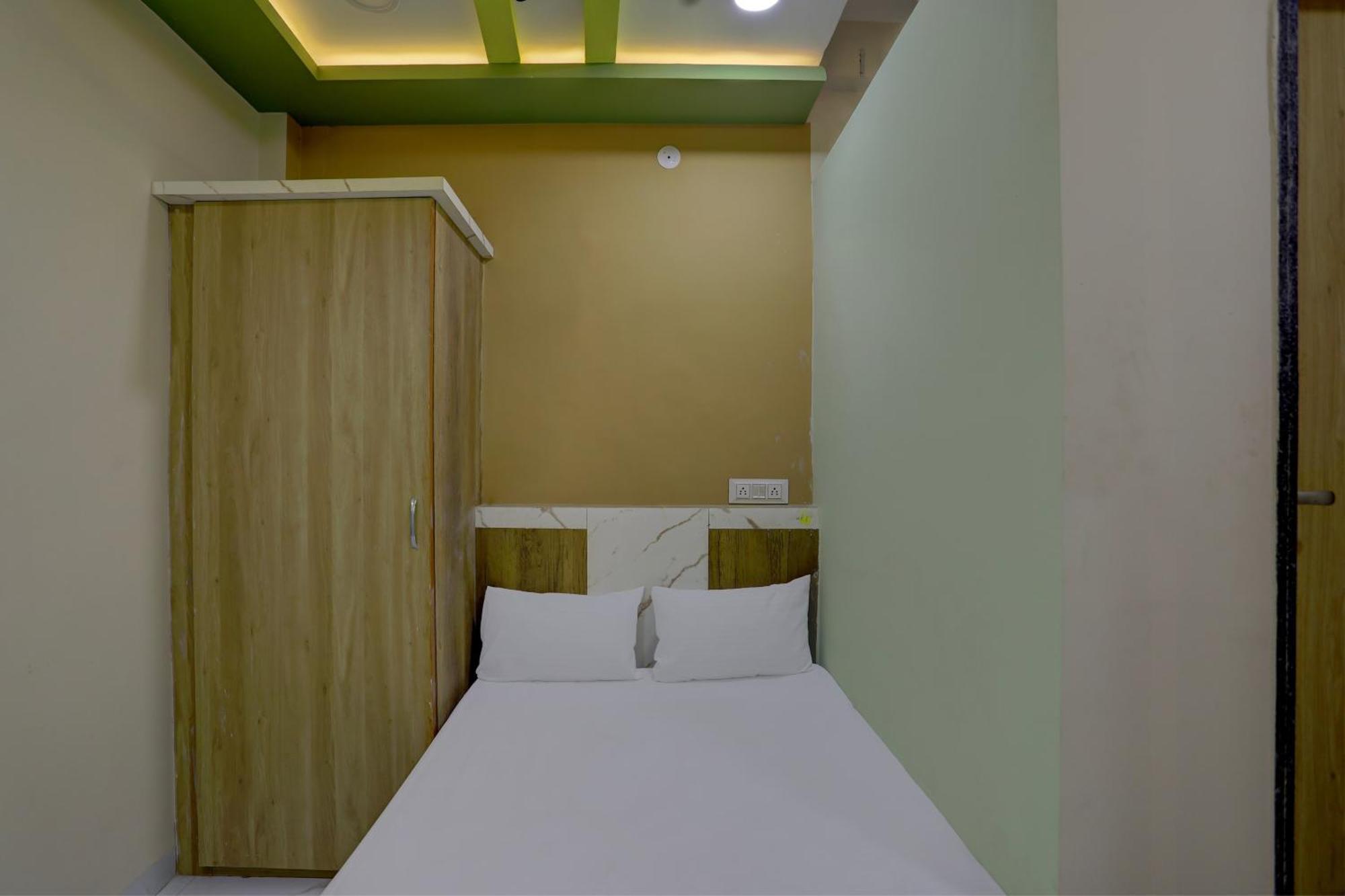 Spot On Hotel Ronak Place อินดอร์ ภายนอก รูปภาพ